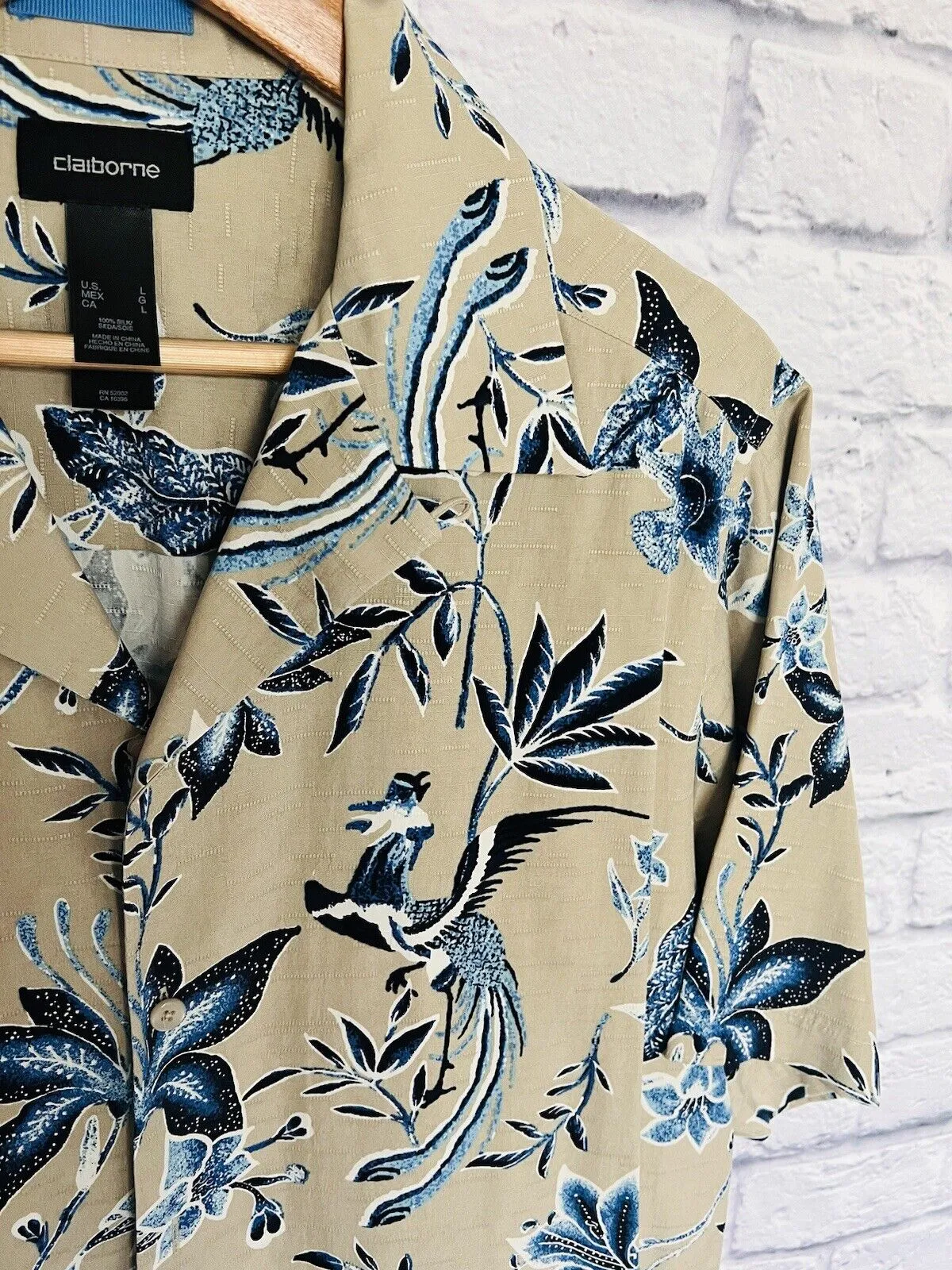 CLAIBORNE Mens 100% Silk Hawaiian Shirt Sz L Floral Print Button Down Beige Blue