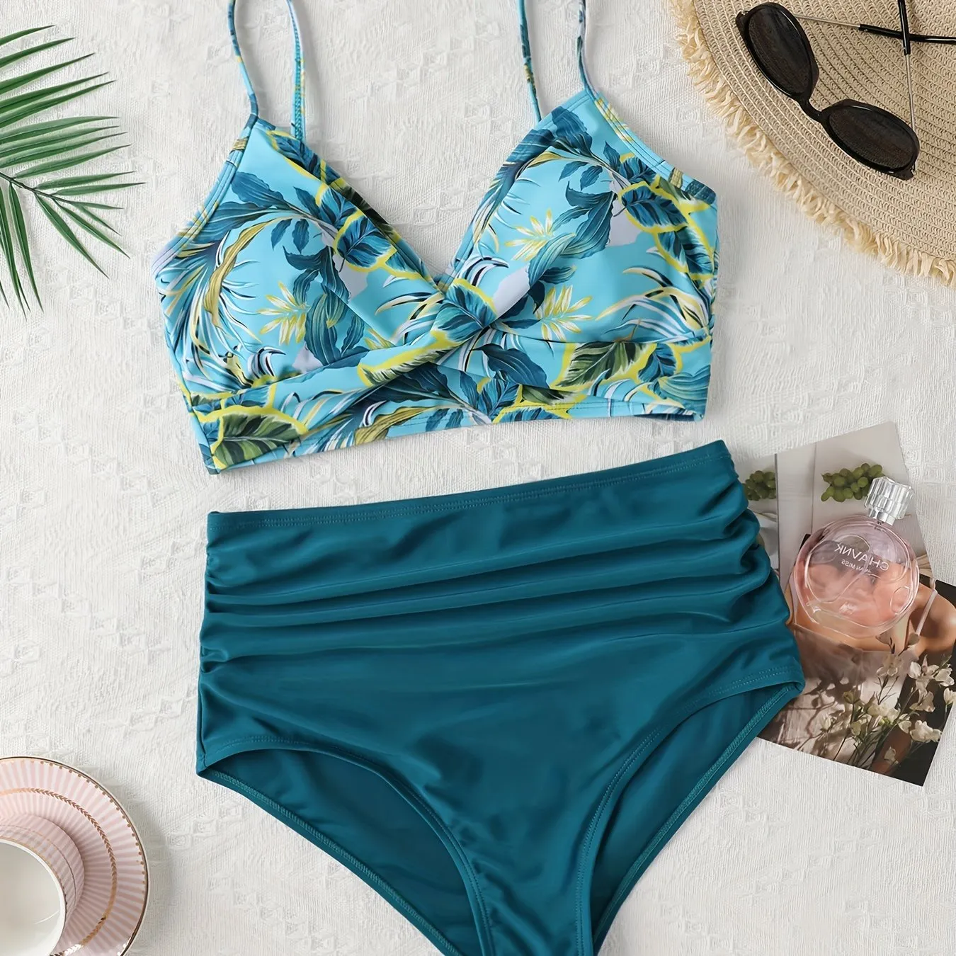 Flirty Tropical Print 2-Piece Bikini Set - V Neck, Ruched & High Cut Design - Perfect Womens Swimwear for a Chic Beach Look