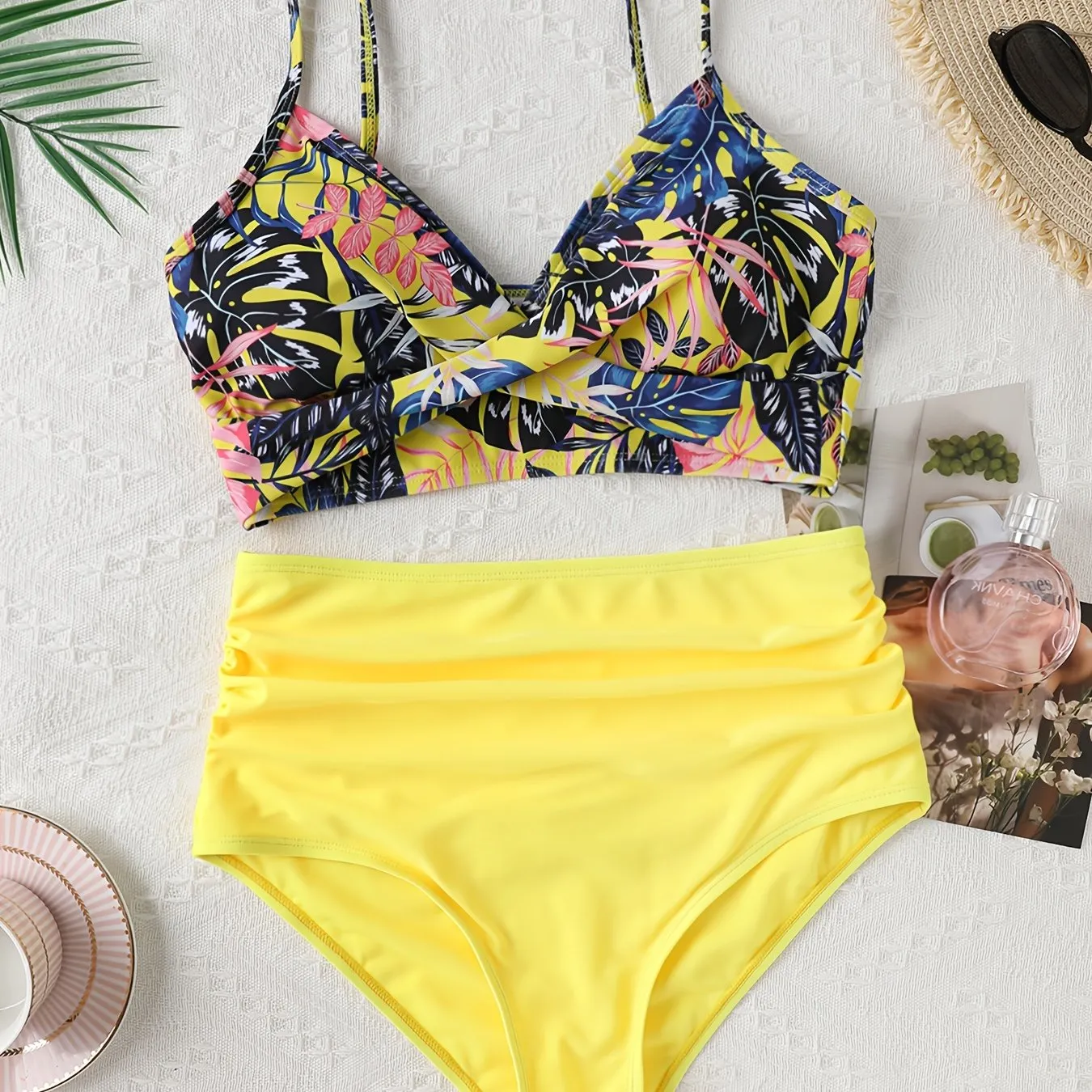 Flirty Tropical Print 2-Piece Bikini Set - V Neck, Ruched & High Cut Design - Perfect Womens Swimwear for a Chic Beach Look