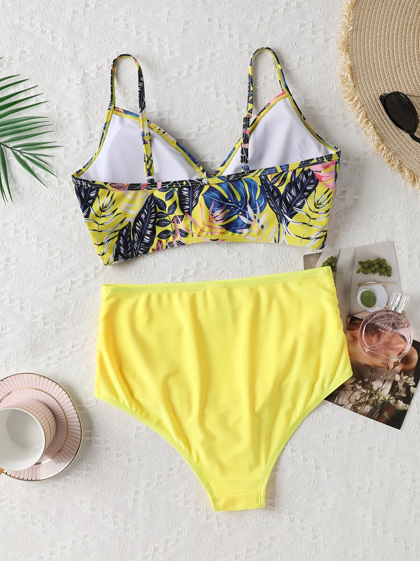 Flirty Tropical Print 2-Piece Bikini Set - V Neck, Ruched & High Cut Design - Perfect Womens Swimwear for a Chic Beach Look