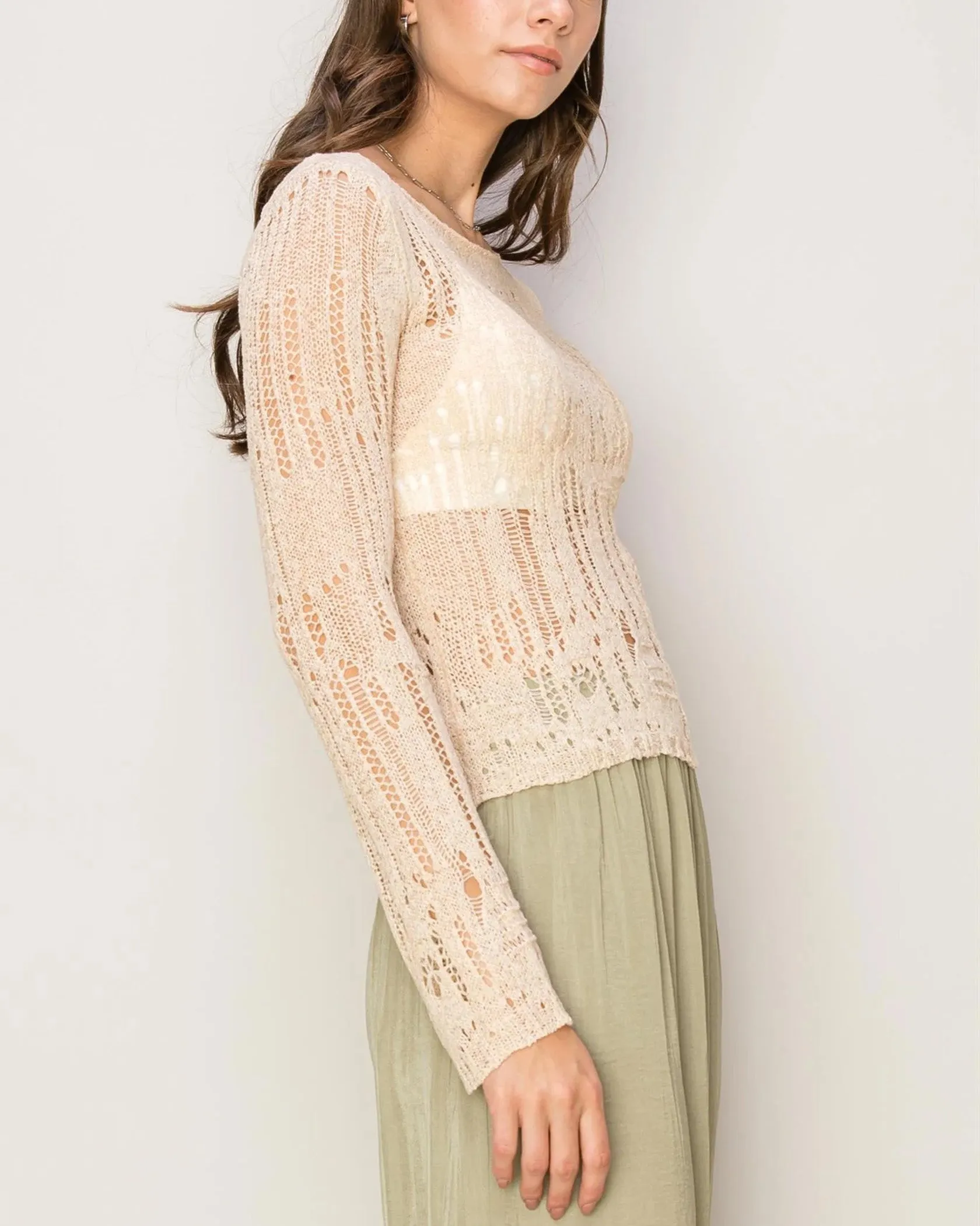LIGHT WEIGHT OPEN STITCH KNIT TOP
