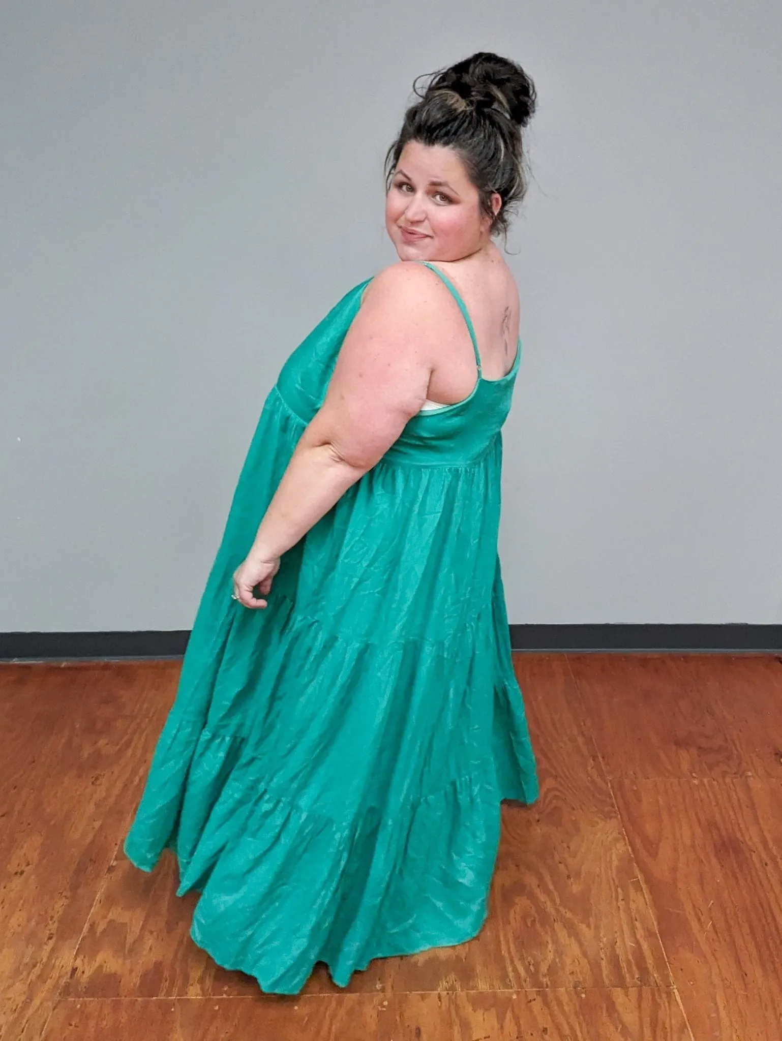 Mailee Tiered Maxi Dress in Tropical Teal