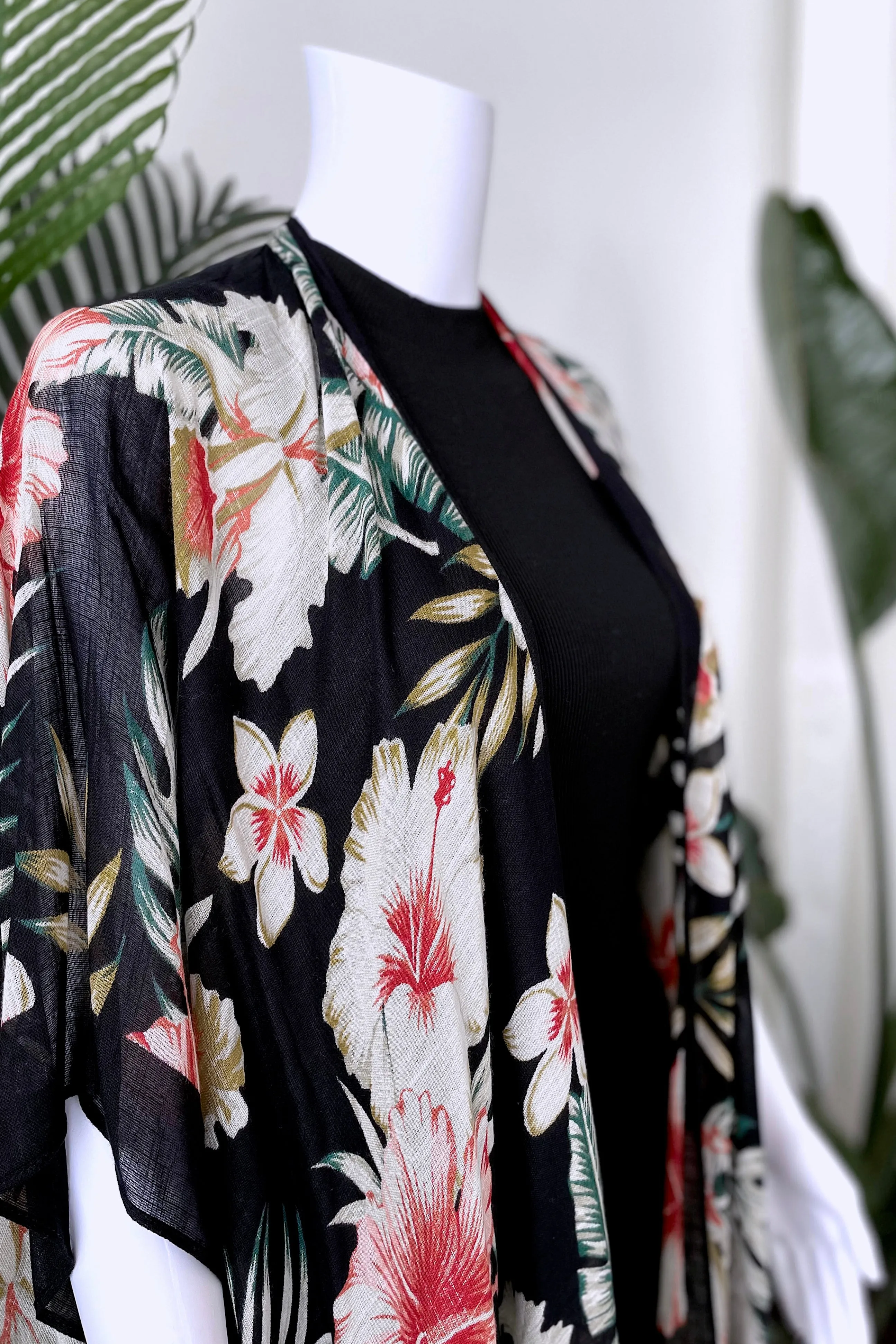 OH SUNNY DAY TROPICS KIMONO IN BLACK